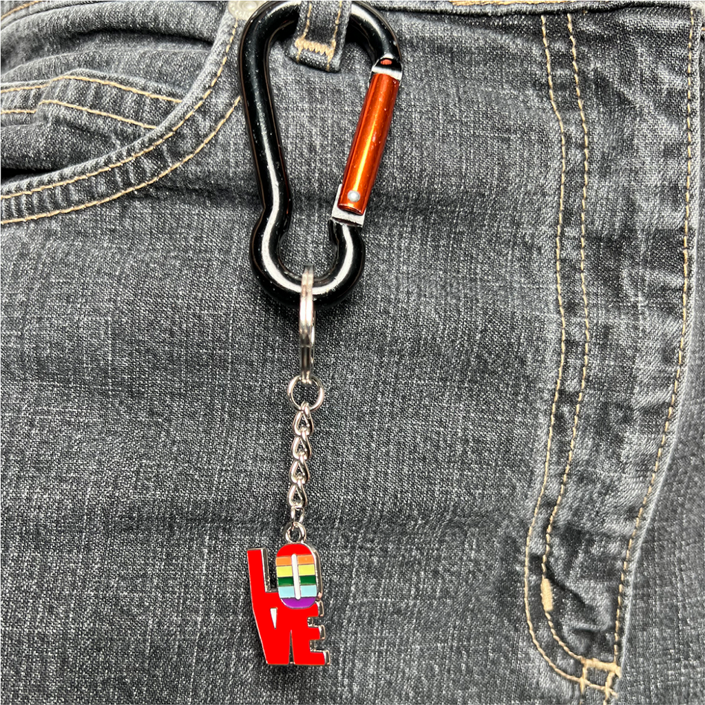 Pride-Metall-Schluesselanhaenger-----8-Designs-mit-Regenbogen-Motiven-bi-gay-lgbtq-keychain-lesbian-pride-lgbt-schluesselanhaenger-bunt-schluesselanhaenger-regenbogen--gravidus-12154_7.png