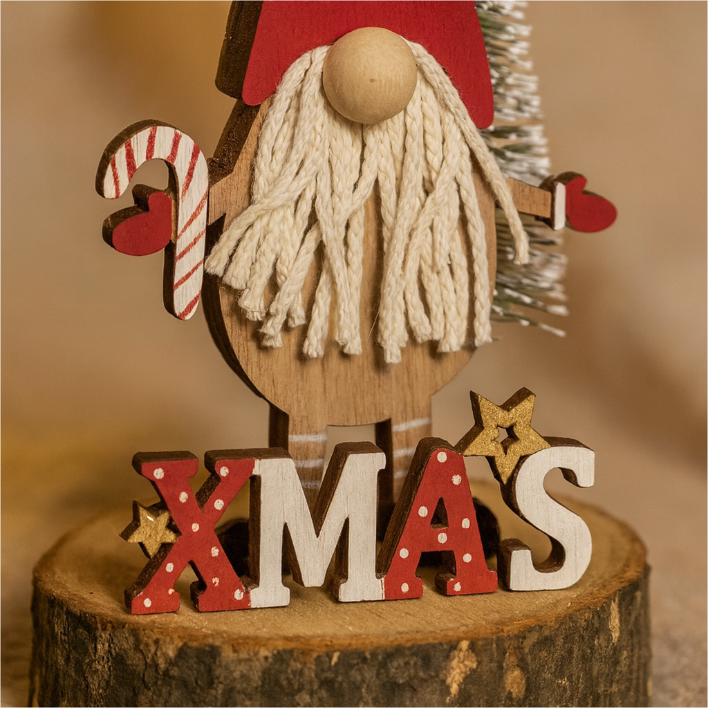 Weihnachtswichtel-Holzfigur-auf-Baumscheibe-mit-XMAS-Schriftzug-weihnachtswichtel-holzfigur-xmas-deko-wichtel-figur-baumscheibe-weihnachten-tischdeko-adventsdeko-nikolaus-geschenkidee-w_2.png